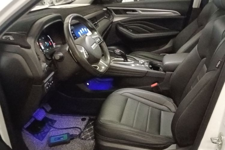 哈弗F7 2019款 2.0T 两驱i范 国V中控内饰19