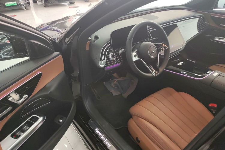 奔驰E级 2025款 改款 E 260 L中控内饰20