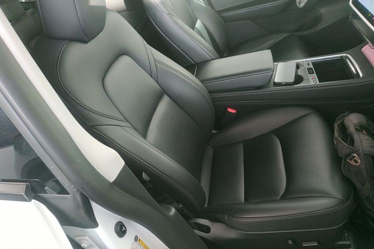 特斯拉 Model Y 2023款 后轮驱动版局部细节41