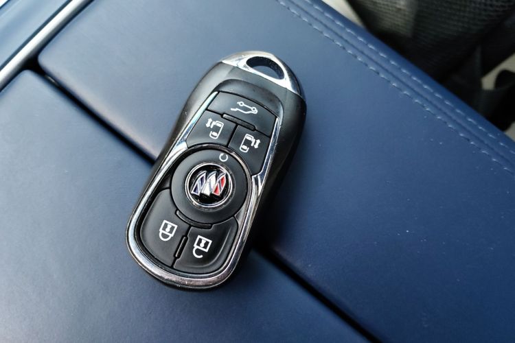 别克GL8 2020款 Avenir艾维亚 四座尊礼版中控内饰7001