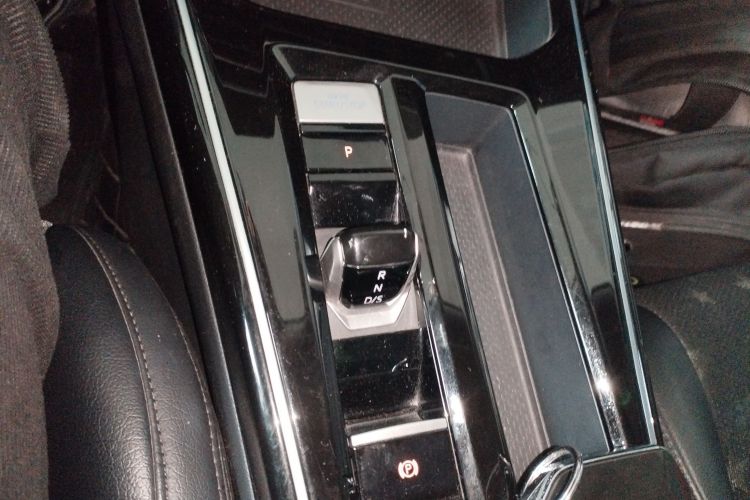 大众 2023款 凌渡L 280TSI DSG酷辣版局部细节18