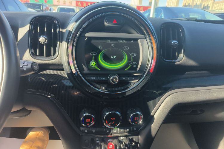 MINI Countryman 2017款 1.5T COOPER ALL4中控内饰16