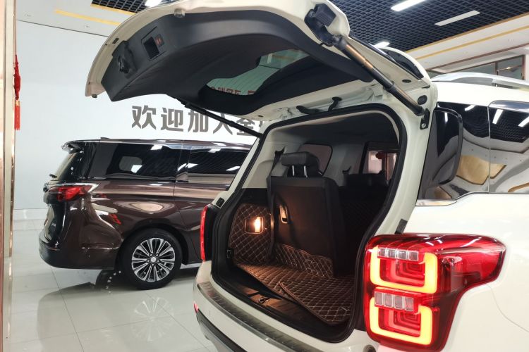 广汽传祺 传祺GS8 2017款 320T 两驱豪华智联版（七座）局部细节23