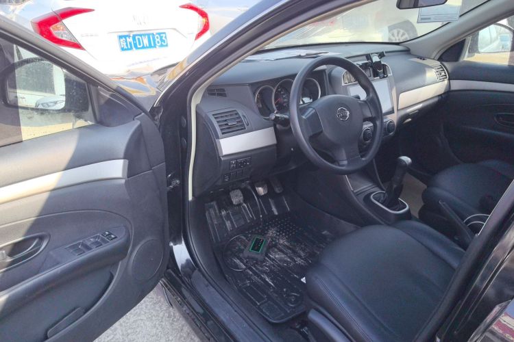 日产 轩逸 2018款 经典 1.6XE 手动舒适版中控内饰20