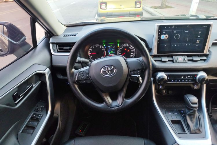 丰田 威兰达 2022款 改款 2.0L CVT两驱领先版中控内饰13