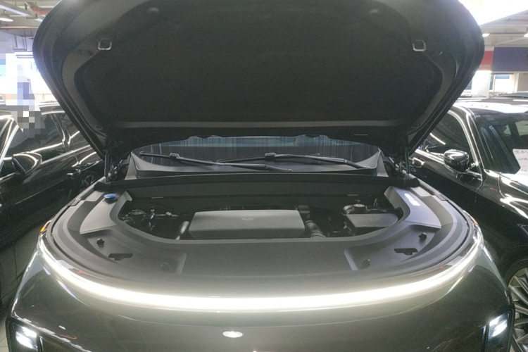 理想汽车 理想L8 2023款 Pro机舱底盘24