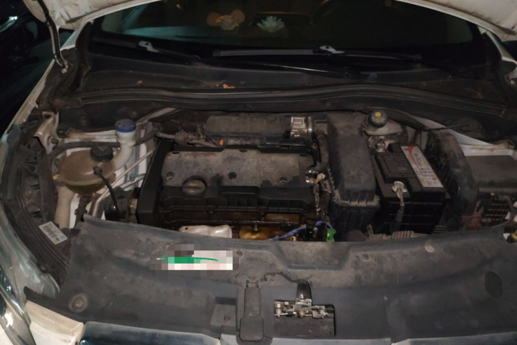 标致2008 2014款 1.6L 自动时尚版局部细节24