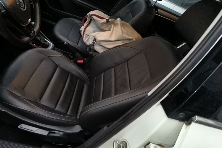 大众 宝来 2016款 1.6L 自动舒适型中控内饰19