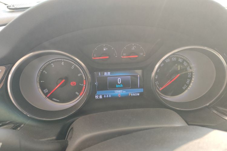 别克 君威 2017款 20T 豪华型中控内饰14