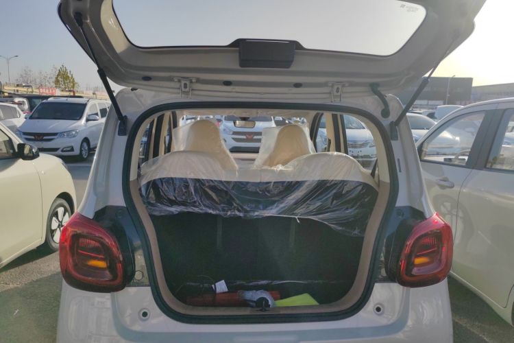 五菱汽车 宏光MINIEV 2025款 四门版 进阶款机舱底盘23