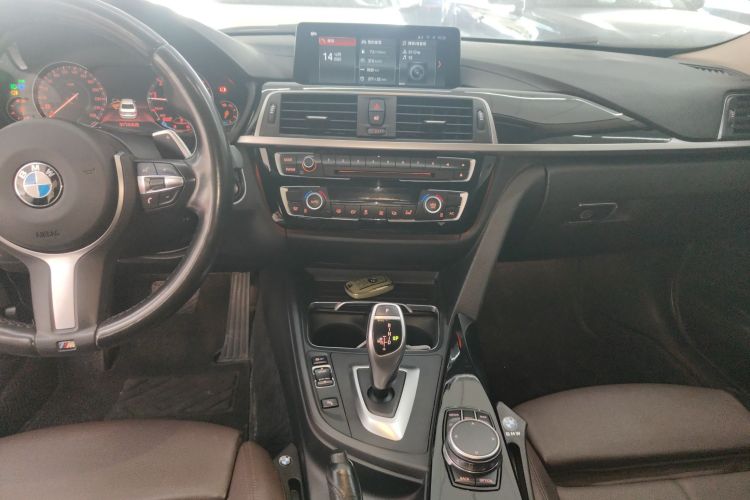 宝马3系 2019款 320Li M运动套装中控内饰16