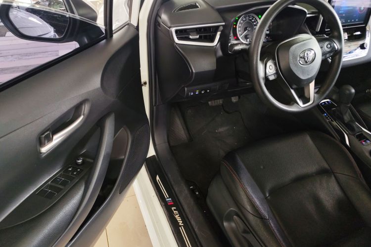 丰田 雷凌 2021款 185T CVT豪华版中控内饰7003