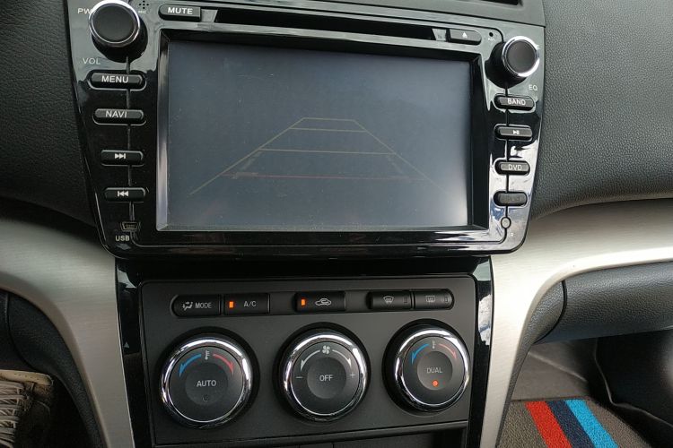 马自达 睿翼 2015款 2.0L 自动精英版中控内饰16