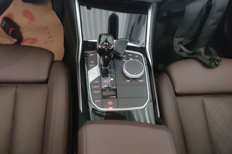 宝马3系 2022款 320Li M运动套装中控内饰18