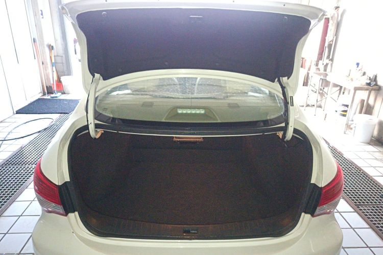 日产 轩逸 2016款 经典 1.6XE 手动领先版机舱底盘23