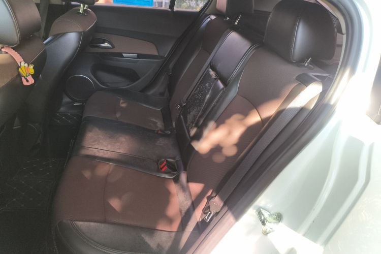 雪佛兰 科鲁兹 2013款 掀背 1.6L 自动豪华型中控内饰21