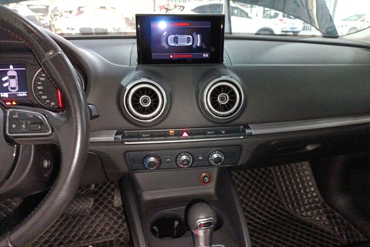 奥迪A3 2016款 Limousine 35 TFSI 领英型中控内饰16