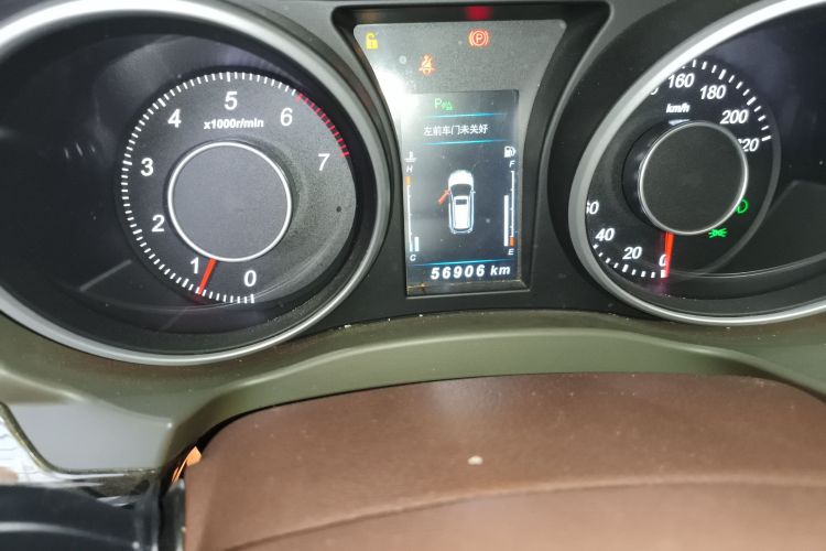 猎豹汽车 猎豹CS10 2017款 2.0T 自动豪华型中控内饰15