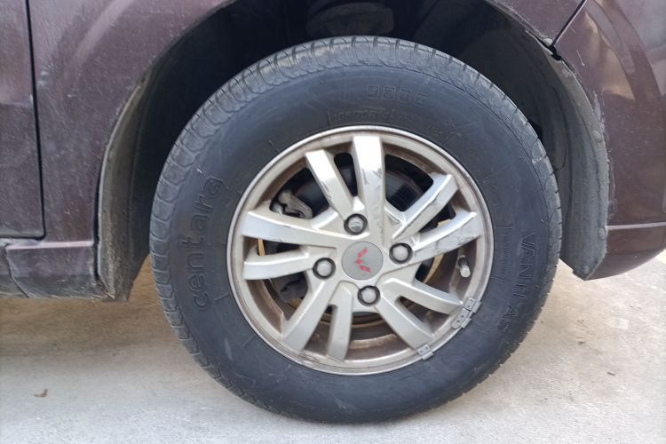 五菱汽车 五菱宏光 2019款 1.5L S舒适型国VI LAR车身外观6007