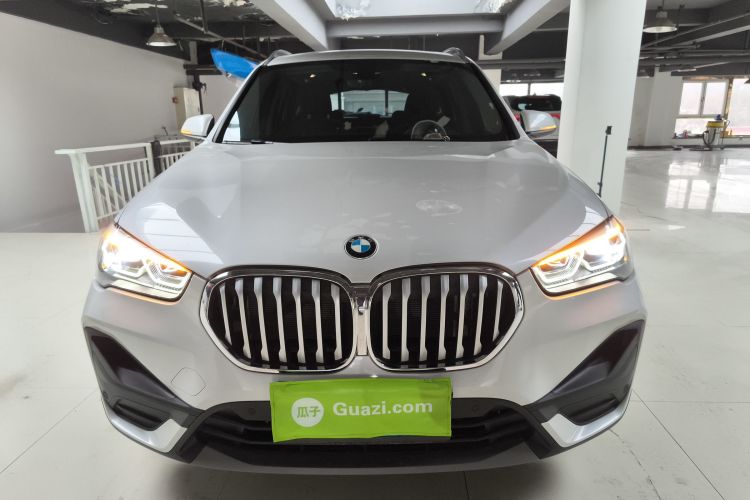 宝马X1 2022款 sDrive25Li 领先型车身外观2