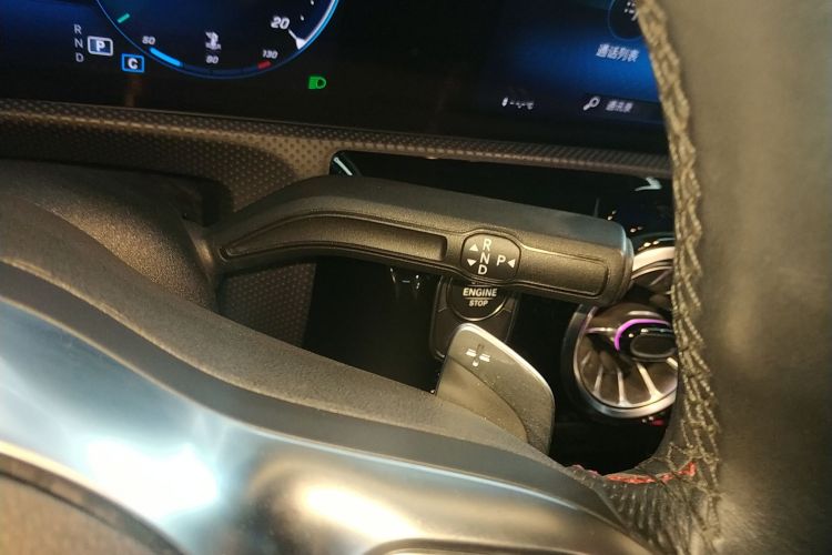 奔驰CLA 2022款 改款 CLA 200中控内饰18