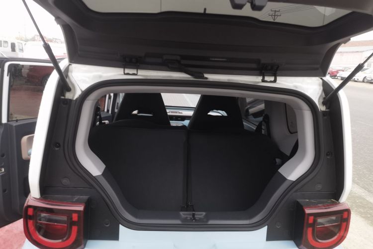 奇瑞 QQ冰淇淋 2024款 170km 圣代机舱底盘23