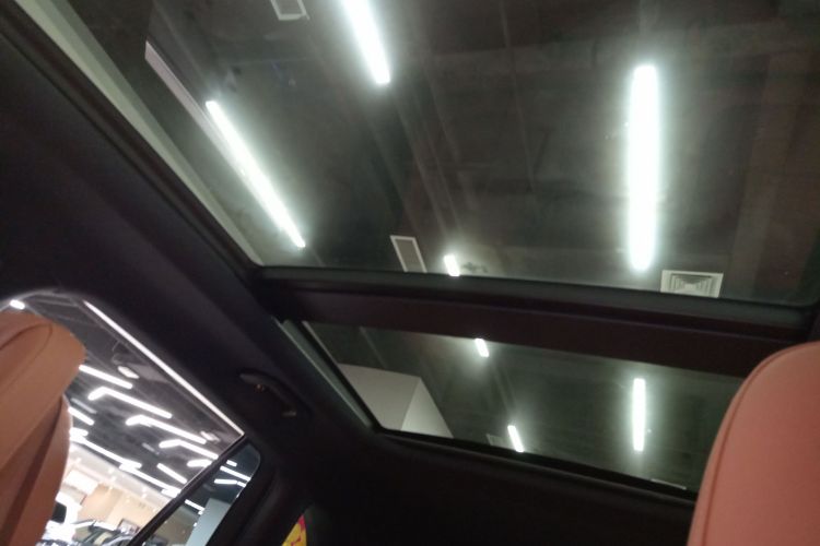 奔驰GLC 2024款 GLC 300 L 4MATIC 豪华型 5座中控内饰22