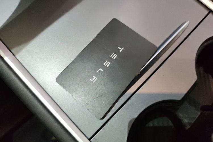 特斯拉 Model 3 2021款 标准续航后驱升级版 3D6中控内饰11