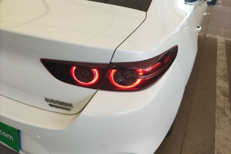 马自达3 昂克赛拉 2021款 2.0L 自动质耀版车身外观9