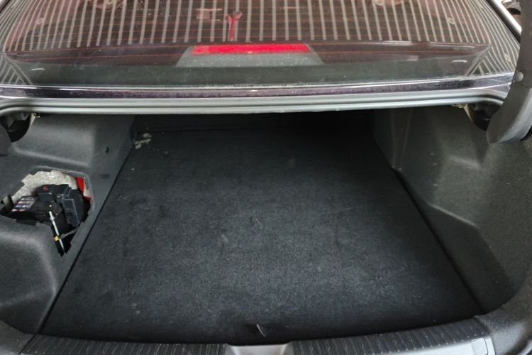 五菱汽车 五菱星光 2023款 150 进阶版机舱底盘23