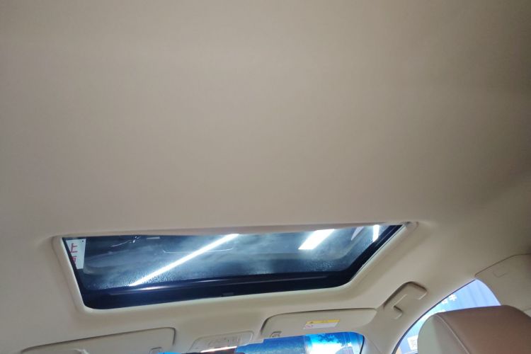 别克GL8 2023款 改款 陆上公务舱 豪华型中控内饰22