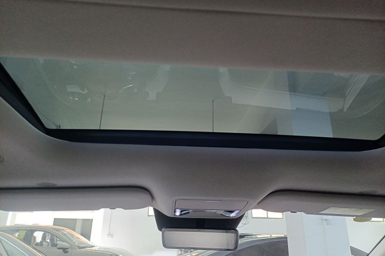 比亚迪 夏 2025款 DM-i 1.5T 180km 卓越型中控内饰22