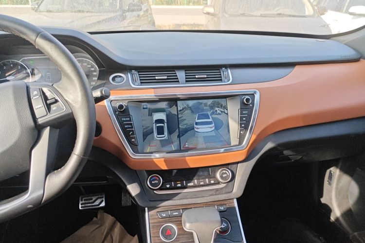 陆风X7 2018款 劲越 1.5T 全景至尊型中控内饰16