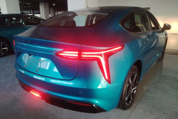 江铃集团新能源 羿 2023款 标准续航行业版车身外观7