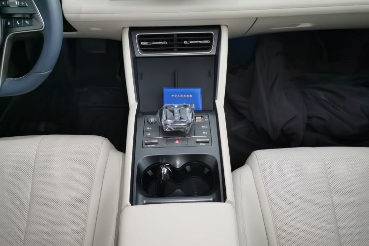 比亚迪 秦L 2024款 DM-i 80KM超越型中控内饰18