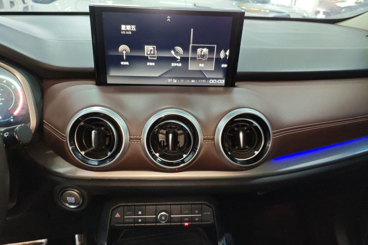 魏牌 VV6 2018款 2.0T 两驱超豪型 国V中控内饰16