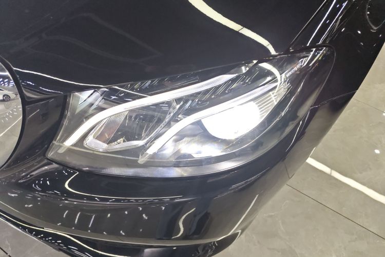 奔驰E级 2018款 改款 E 200 L局部细节36