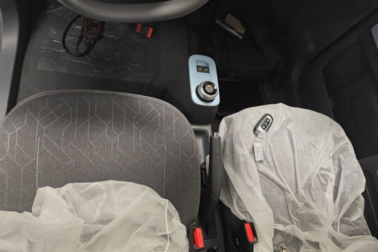 吉利银河 2024款 熊猫mini 200km 耐力熊中控内饰18