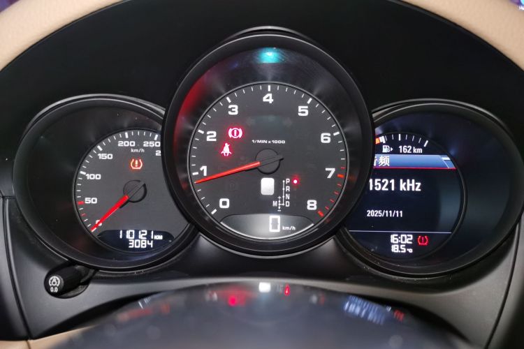 保时捷 2016款 Macan 2.0T中控内饰14