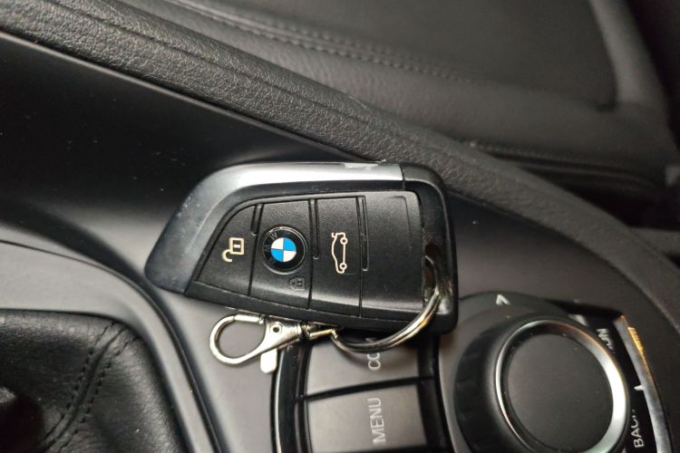 宝马X1 2019款 sDrive20Li 领先型中控内饰11