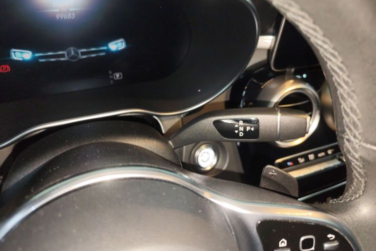 奔驰GLC 2020款 改款 GLC 260 L 4MATIC 动感型局部细节18