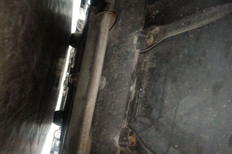 雷诺 拉古那 2012款 古贝2.0T 豪华导航版局部细节9009