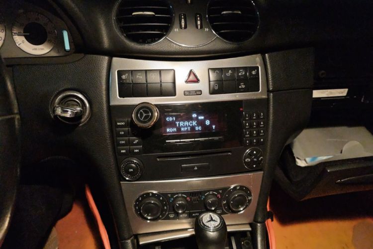 奔驰CLK级 2006款 CLK 200K 双门轿跑车中控内饰16