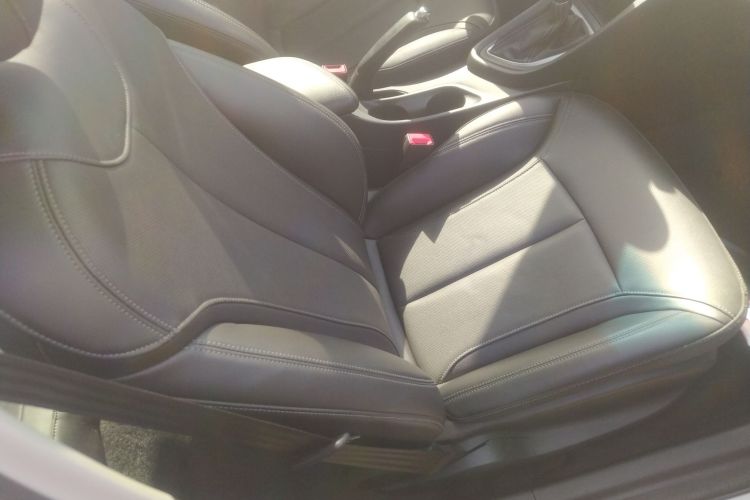 别克 英朗 2021款 改款 1.3T 自动轻混动精英型局部细节41