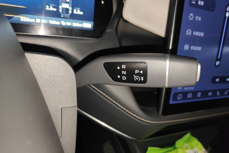 深蓝汽车 深蓝SL03 2022款 1.5L 1200增程版中控内饰18