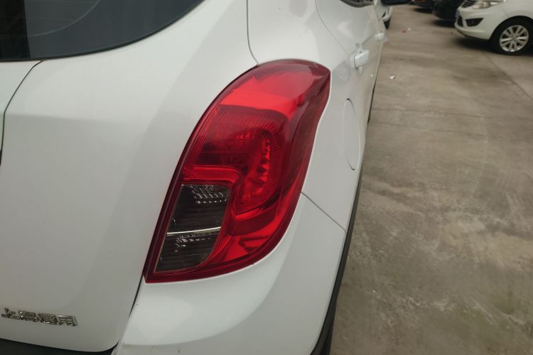 别克 昂科拉 2015款 1.4T 自动两驱都市精英型车身外观9