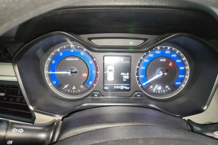 吉利汽车 远景X3 2020款 1.5L 手动精英型局部细节14