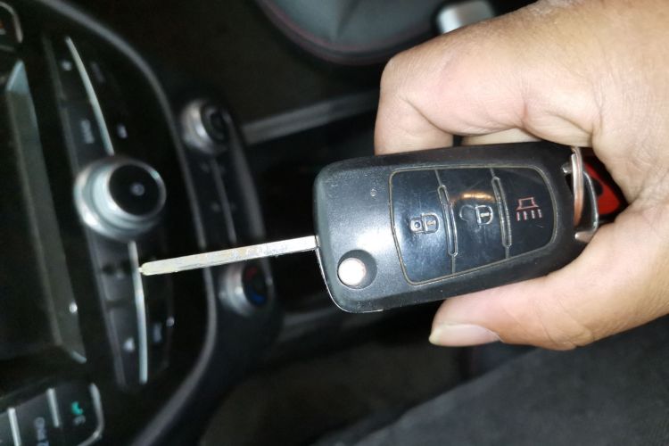 哈弗H1 2016款 蓝标 1.5L AMT都市型中控内饰11