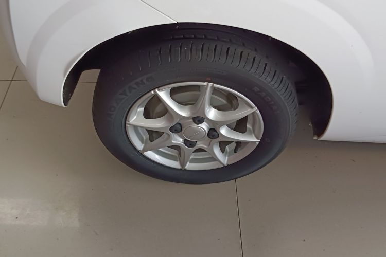 荣威 科莱威CLEVER 2022款 311km元气啵啵版车身外观6008