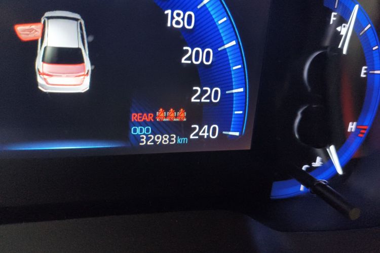 丰田 卡罗拉 2019款 双擎 1.8L E-CVT旗舰版中控内饰15